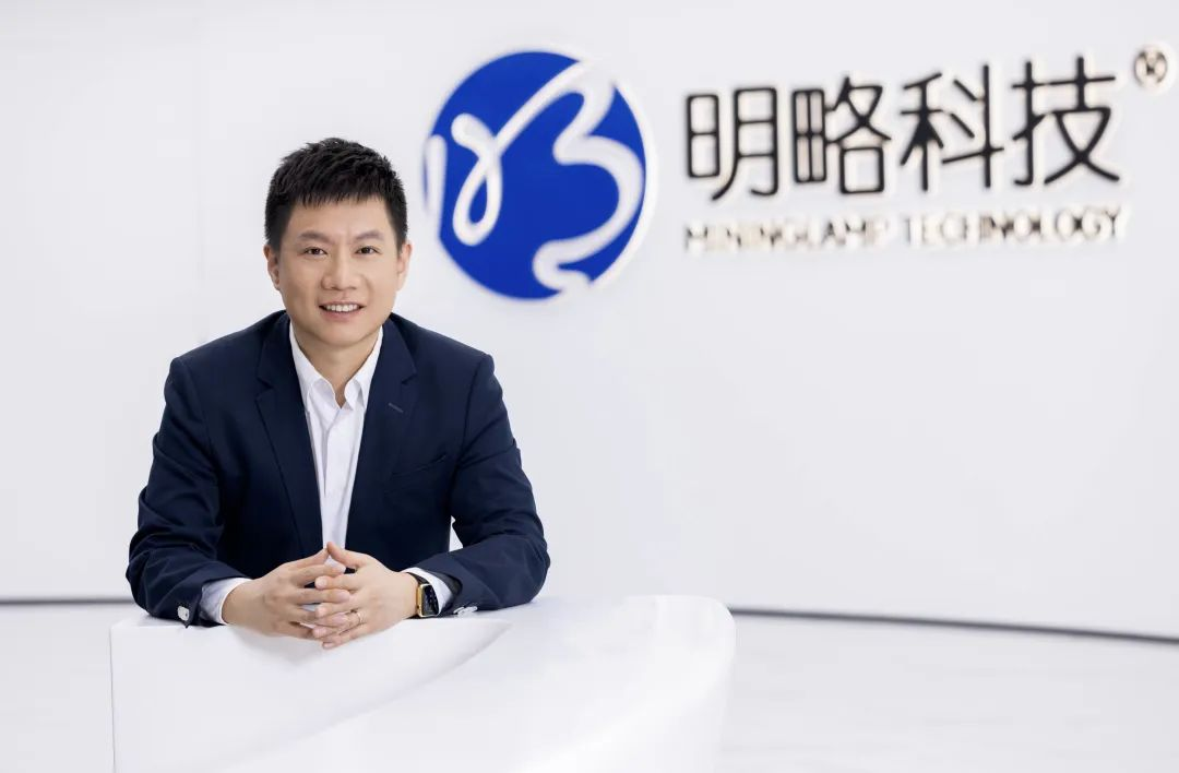 你的企業(yè)準(zhǔn)備好回答這個(gè)問題了嗎：2025年，如何用生成式AI實(shí)現(xiàn)生產(chǎn)力提升？